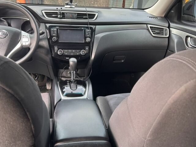 Черный Ниссан Rogue, объемом двигателя 2.5 л и пробегом 160 тыс. км за 14500 $, фото 4 на Automoto.ua