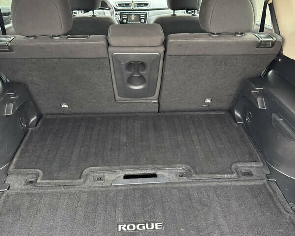 Чорний Ніссан Rogue, об'ємом двигуна 2.5 л та пробігом 112 тис. км за 11700 $, фото 14 на Automoto.ua