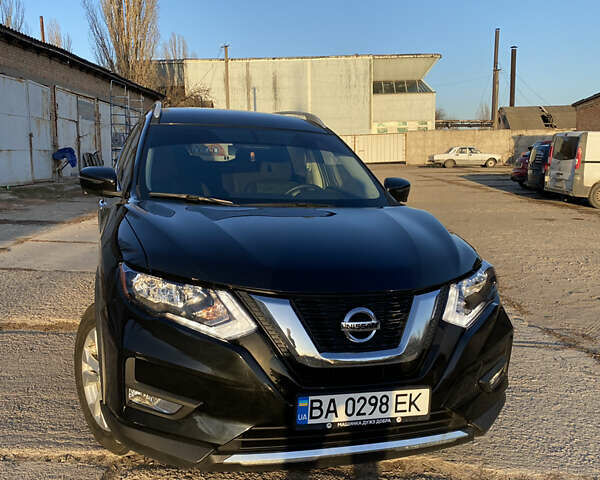 Черный Ниссан Rogue, объемом двигателя 2.49 л и пробегом 211 тыс. км за 12800 $, фото 1 на Automoto.ua