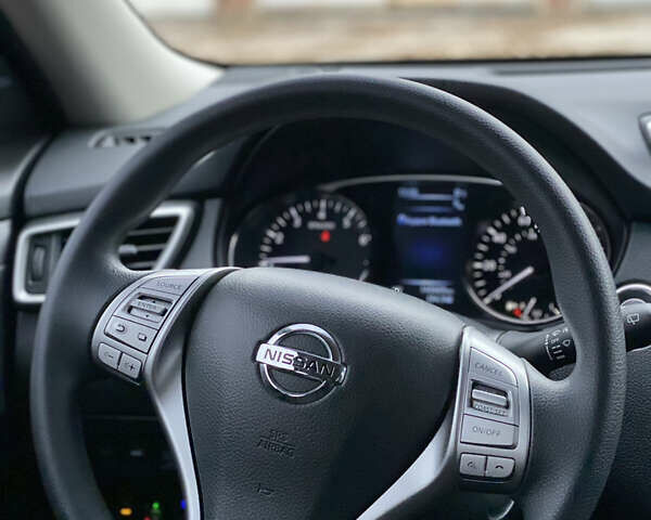 Черный Ниссан Rogue, объемом двигателя 2.49 л и пробегом 211 тыс. км за 12800 $, фото 30 на Automoto.ua