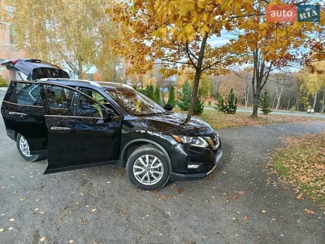 Черный Ниссан Rogue, объемом двигателя 2.49 л и пробегом 187 тыс. км за 11999 $, фото 10 на Automoto.ua