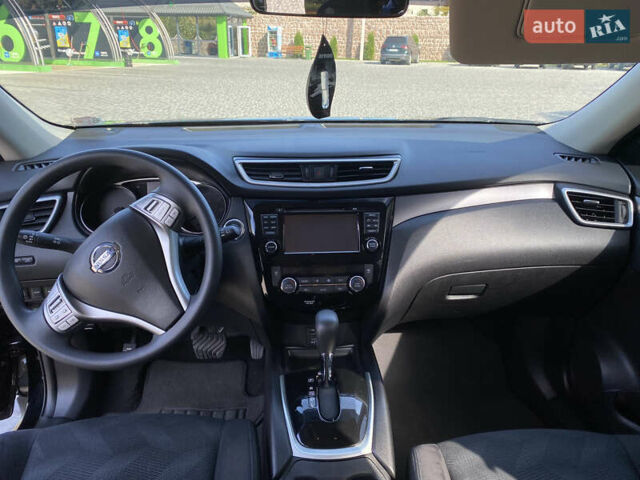 Черный Ниссан Rogue, объемом двигателя 2.49 л и пробегом 211 тыс. км за 12800 $, фото 10 на Automoto.ua