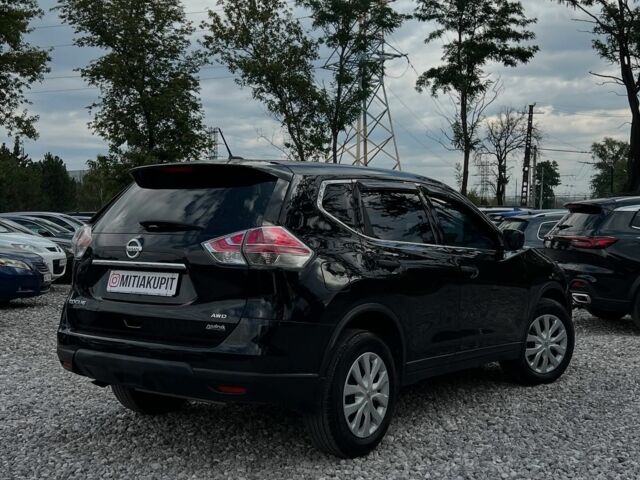 Черный Ниссан Rogue, объемом двигателя 0 л и пробегом 175 тыс. км за 12000 $, фото 2 на Automoto.ua