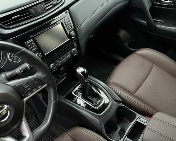 Черный Ниссан Rogue, объемом двигателя 2.5 л и пробегом 147 тыс. км за 15100 $, фото 15 на Automoto.ua