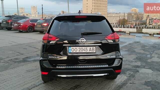 Черный Ниссан Rogue, объемом двигателя 2.49 л и пробегом 144 тыс. км за 16000 $, фото 1 на Automoto.ua