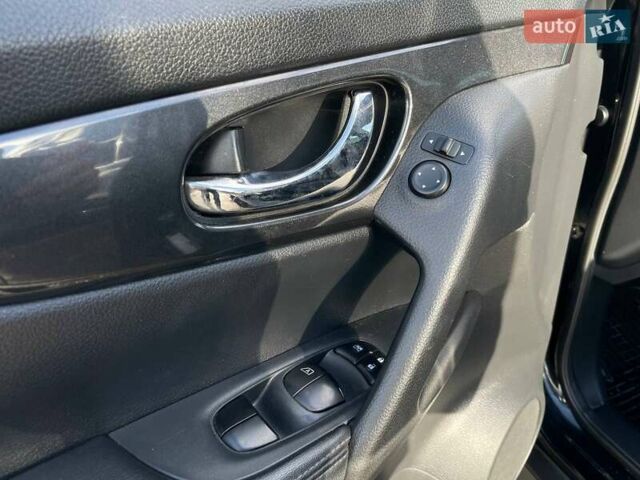 Черный Ниссан Rogue, объемом двигателя 2.49 л и пробегом 146 тыс. км за 13490 $, фото 18 на Automoto.ua