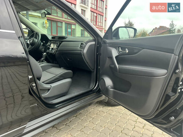 Черный Ниссан Rogue, объемом двигателя 2.5 л и пробегом 170 тыс. км за 13250 $, фото 28 на Automoto.ua