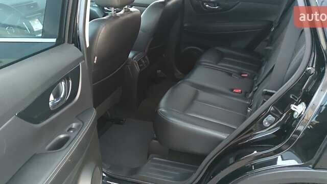 Черный Ниссан Rogue, объемом двигателя 2.49 л и пробегом 144 тыс. км за 16000 $, фото 10 на Automoto.ua