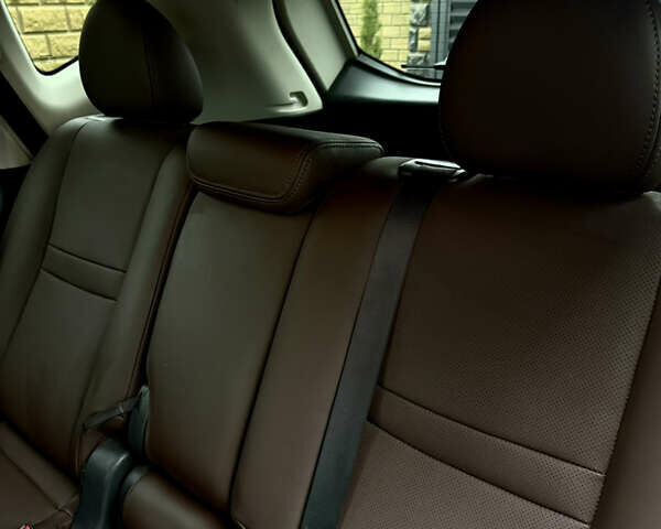 Черный Ниссан Rogue, объемом двигателя 2.5 л и пробегом 147 тыс. км за 15100 $, фото 24 на Automoto.ua