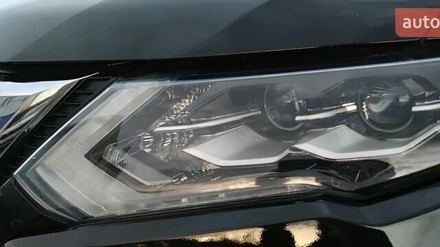 Черный Ниссан Rogue, объемом двигателя 2.49 л и пробегом 144 тыс. км за 16000 $, фото 24 на Automoto.ua