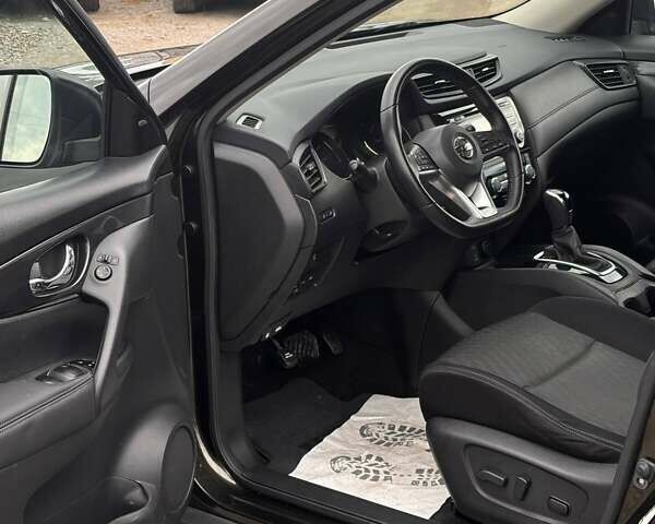 Ниссан Rogue 2017 в Львове на Automoto.ua Черный Ниссан Rogue, объемом двигателя 2.49 л и пробегом 249 тыс. км за 12900 $, фото 9 на Automoto.ua