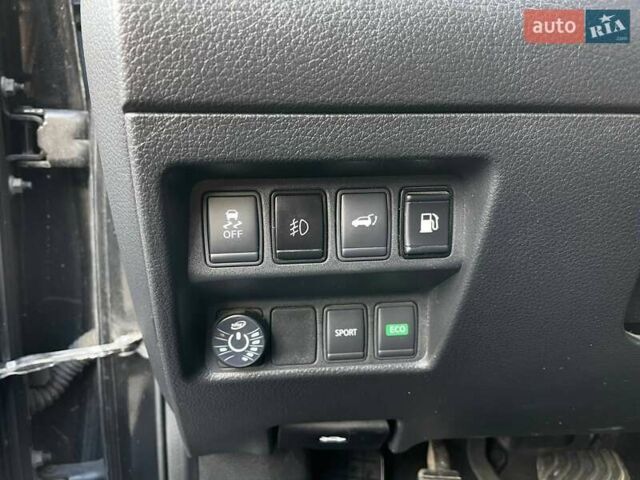 Черный Ниссан Rogue, объемом двигателя 2.49 л и пробегом 146 тыс. км за 13490 $, фото 23 на Automoto.ua