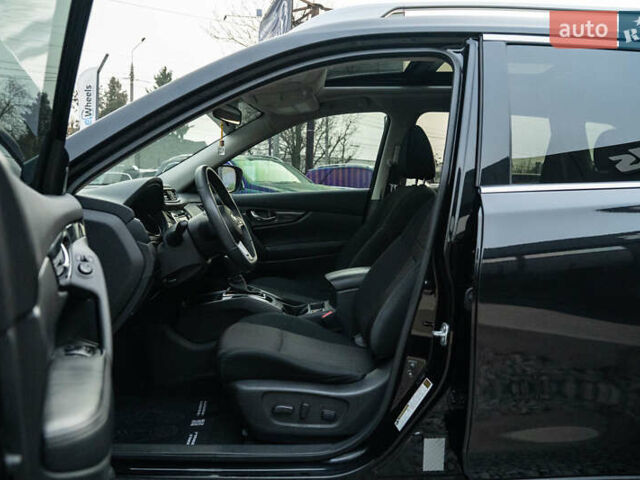 Черный Ниссан Rogue, объемом двигателя 2 л и пробегом 65 тыс. км за 17900 $, фото 15 на Automoto.ua