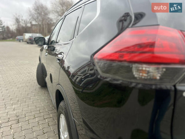 Черный Ниссан Rogue, объемом двигателя 2.5 л и пробегом 170 тыс. км за 13250 $, фото 7 на Automoto.ua