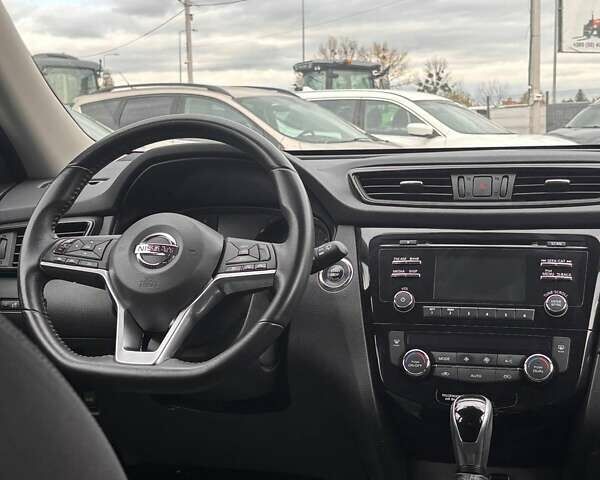 Ниссан Rogue 2017 в Львове на Automoto.ua Черный Ниссан Rogue, объемом двигателя 2.49 л и пробегом 249 тыс. км за 12900 $, фото 16 на Automoto.ua