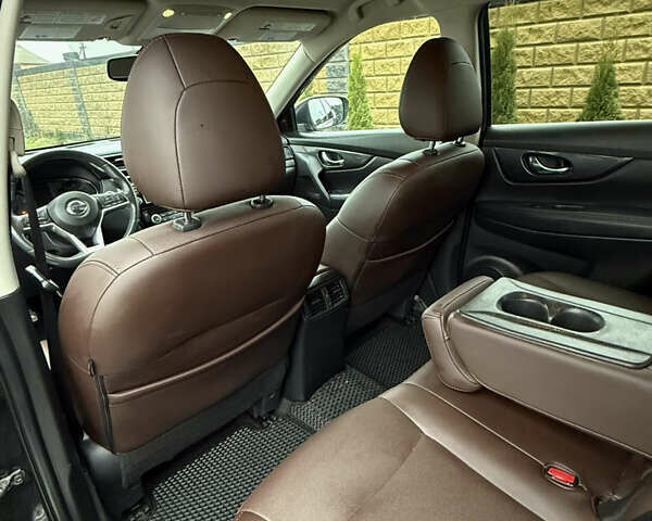 Черный Ниссан Rogue, объемом двигателя 2.5 л и пробегом 147 тыс. км за 15100 $, фото 20 на Automoto.ua