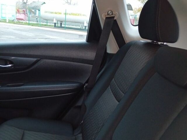 Черный Ниссан Rogue, объемом двигателя 0 л и пробегом 199 тыс. км за 12999 $, фото 3 на Automoto.ua