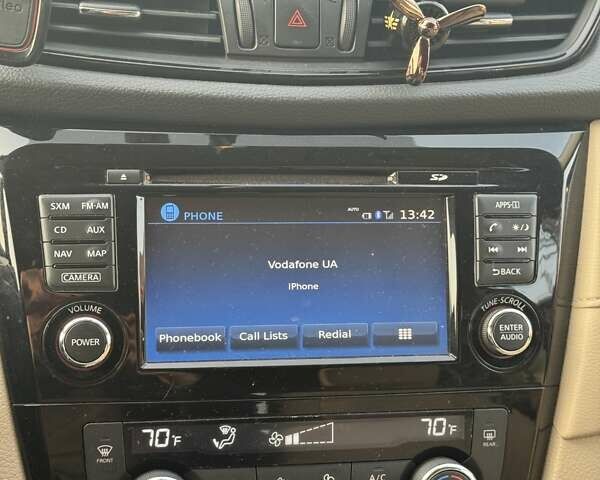 Черный Ниссан Rogue, объемом двигателя 2.49 л и пробегом 117 тыс. км за 15300 $, фото 12 на Automoto.ua