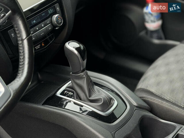 Чорний Ніссан Rogue, об'ємом двигуна 2 л та пробігом 60 тис. км за 16200 $, фото 9 на Automoto.ua