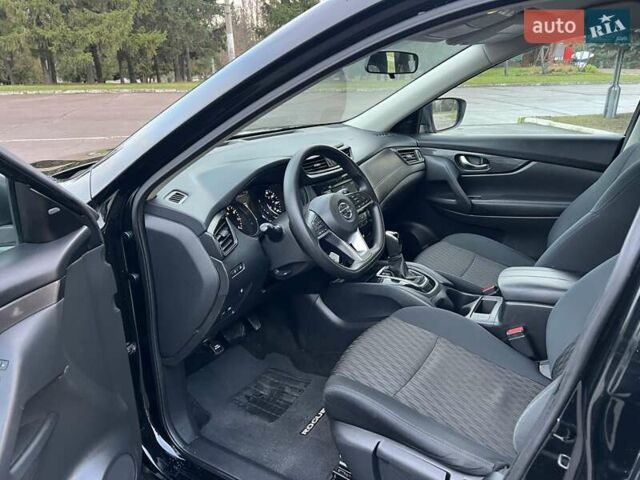 Черный Ниссан Rogue, объемом двигателя 2.5 л и пробегом 220 тыс. км за 11990 $, фото 19 на Automoto.ua