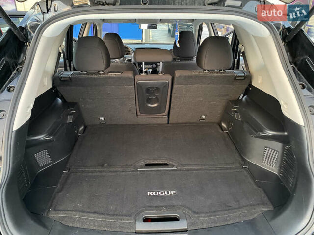Чорний Ніссан Rogue, об'ємом двигуна 2.5 л та пробігом 63 тис. км за 15000 $, фото 119 на Automoto.ua
