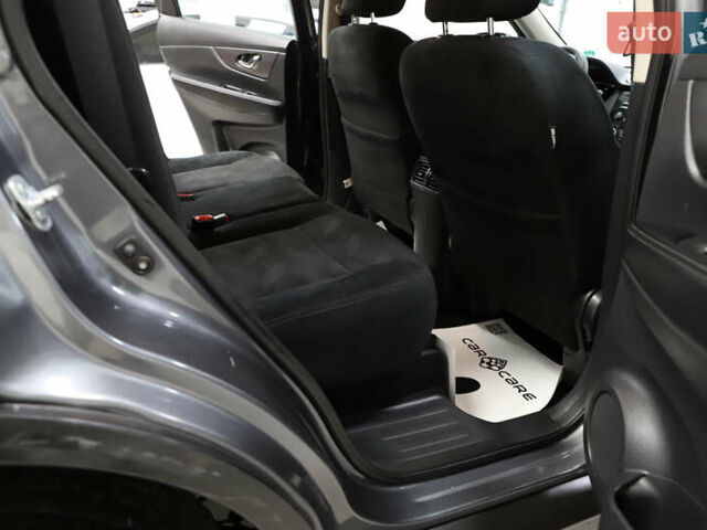 Черный Ниссан Rogue, объемом двигателя 2.5 л и пробегом 141 тыс. км за 11900 $, фото 43 на Automoto.ua