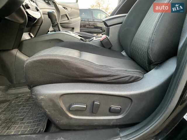 Чорний Ніссан Rogue, об'ємом двигуна 2.5 л та пробігом 63 тис. км за 15000 $, фото 90 на Automoto.ua