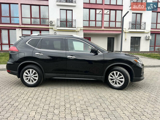 Черный Ниссан Rogue, объемом двигателя 2.5 л и пробегом 170 тыс. км за 13250 $, фото 2 на Automoto.ua