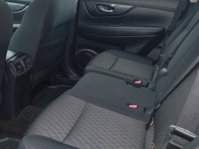 Черный Ниссан Rogue, объемом двигателя 0 л и пробегом 199 тыс. км за 12999 $, фото 5 на Automoto.ua