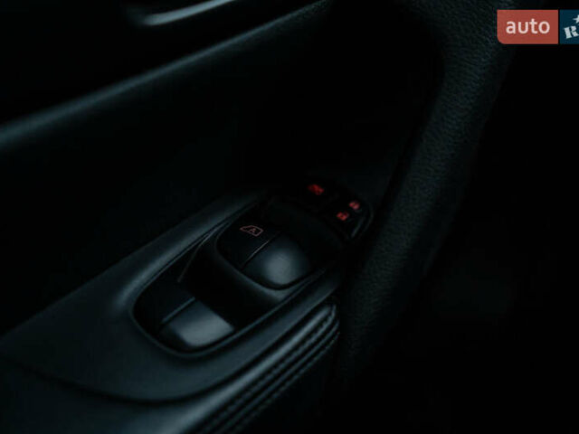 Черный Ниссан Rogue, объемом двигателя 2 л и пробегом 65 тыс. км за 17900 $, фото 17 на Automoto.ua