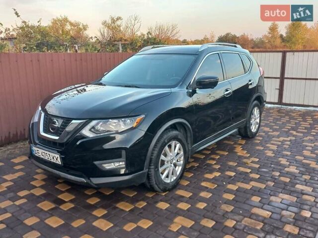 Черный Ниссан Rogue, объемом двигателя 2.49 л и пробегом 150 тыс. км за 16000 $, фото 5 на Automoto.ua