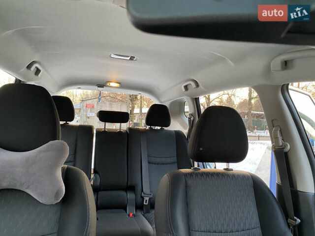 Чорний Ніссан Rogue, об'ємом двигуна 2.5 л та пробігом 63 тис. км за 15000 $, фото 109 на Automoto.ua