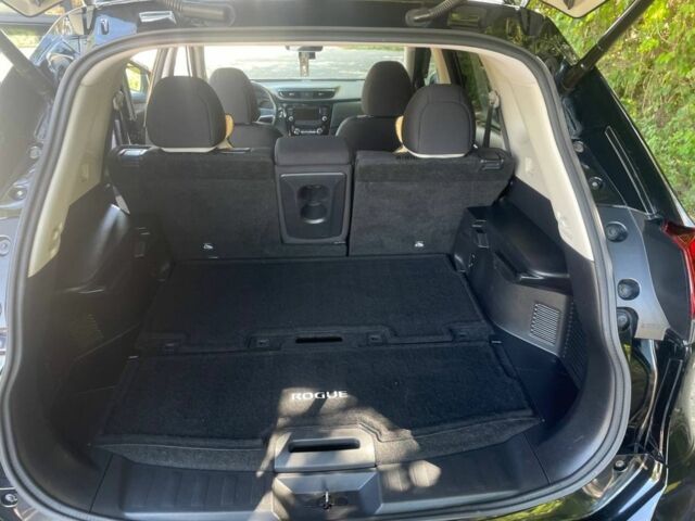 Черный Ниссан Rogue, объемом двигателя 2.5 л и пробегом 118 тыс. км за 15500 $, фото 12 на Automoto.ua
