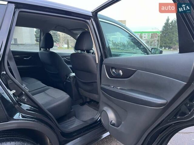 Черный Ниссан Rogue, объемом двигателя 2.5 л и пробегом 220 тыс. км за 11990 $, фото 14 на Automoto.ua