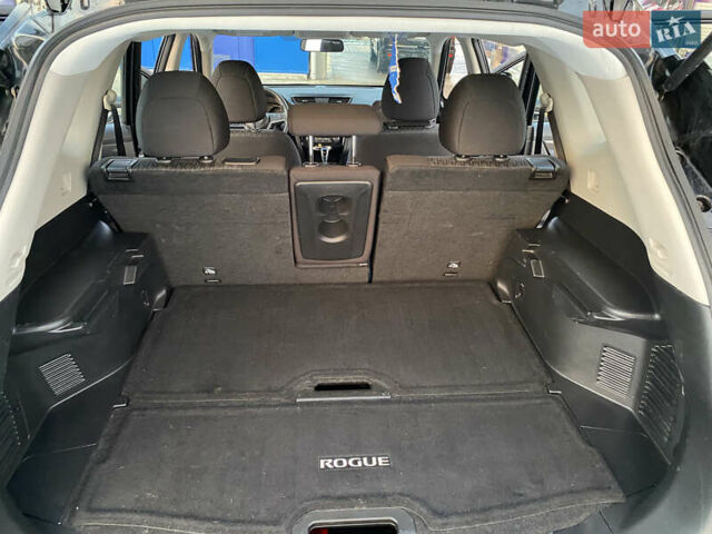 Чорний Ніссан Rogue, об'ємом двигуна 2.5 л та пробігом 63 тис. км за 15000 $, фото 118 на Automoto.ua