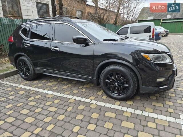 Чорний Ніссан Rogue, об'ємом двигуна 2.49 л та пробігом 140 тис. км за 11500 $, фото 1 на Automoto.ua