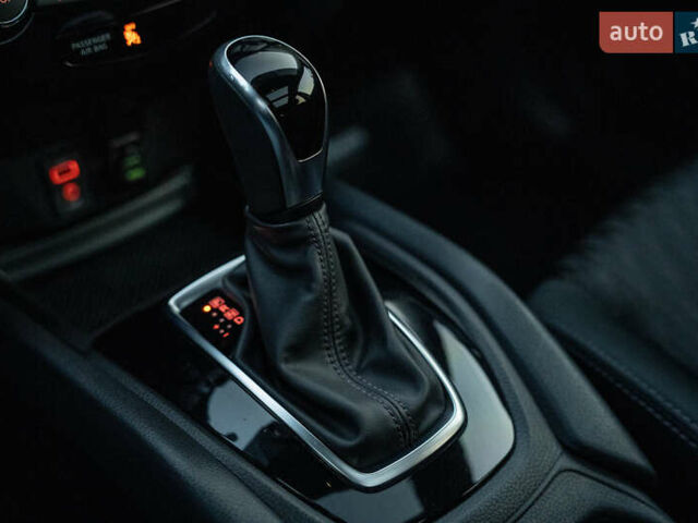 Черный Ниссан Rogue, объемом двигателя 2 л и пробегом 65 тыс. км за 17900 $, фото 29 на Automoto.ua