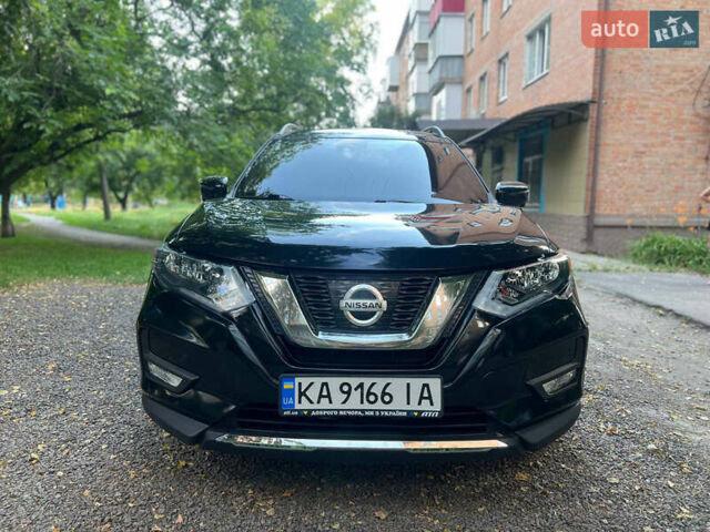 Черный Ниссан Rogue, объемом двигателя 2.5 л и пробегом 144 тыс. км за 15000 $, фото 3 на Automoto.ua