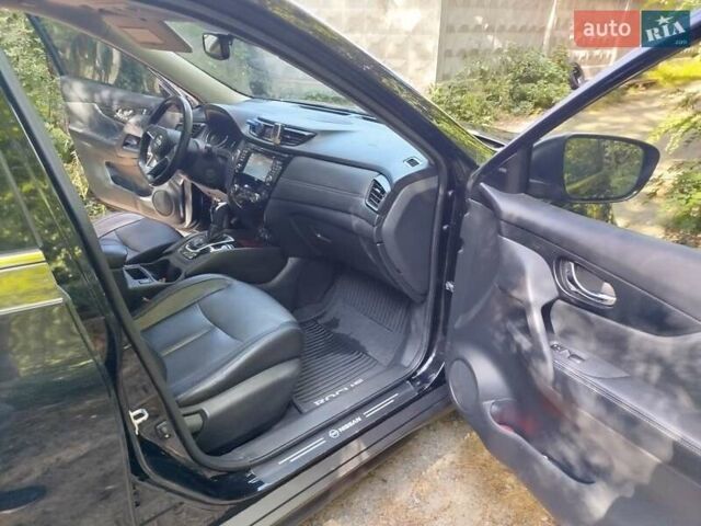 Черный Ниссан Rogue, объемом двигателя 2.49 л и пробегом 106 тыс. км за 17800 $, фото 12 на Automoto.ua