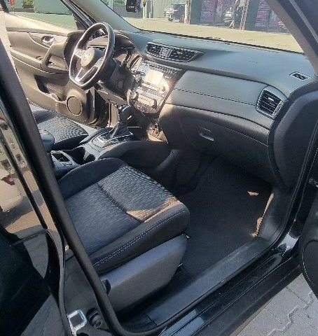 Чорний Ніссан Rogue, об'ємом двигуна 0 л та пробігом 162 тис. км за 14300 $, фото 5 на Automoto.ua