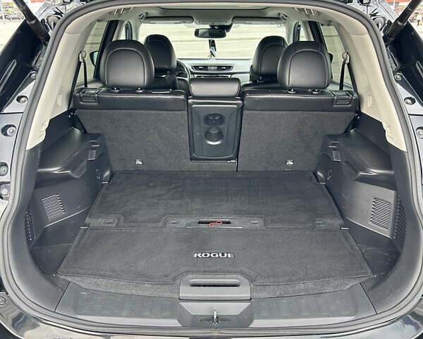 Ніссан Rogue 2017 у Харкові на Automoto.ua Чорний Ніссан Rogue, об'ємом двигуна 2.5 л та пробігом 140 тис. км за 16500 $, фото 23 на Automoto.ua