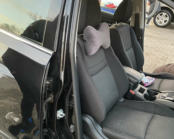 Чорний Ніссан Rogue, об'ємом двигуна 2.5 л та пробігом 63 тис. км за 15000 $, фото 63 на Automoto.ua