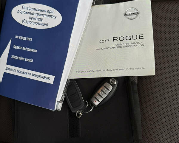 Черный Ниссан Rogue, объемом двигателя 2.5 л и пробегом 147 тыс. км за 15100 $, фото 10 на Automoto.ua