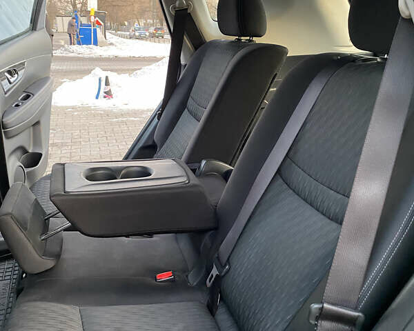 Чорний Ніссан Rogue, об'ємом двигуна 2.5 л та пробігом 63 тис. км за 15000 $, фото 48 на Automoto.ua