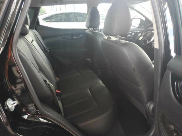 Черный Ниссан Rogue, объемом двигателя 2 л и пробегом 129 тыс. км за 1900 $, фото 10 на Automoto.ua