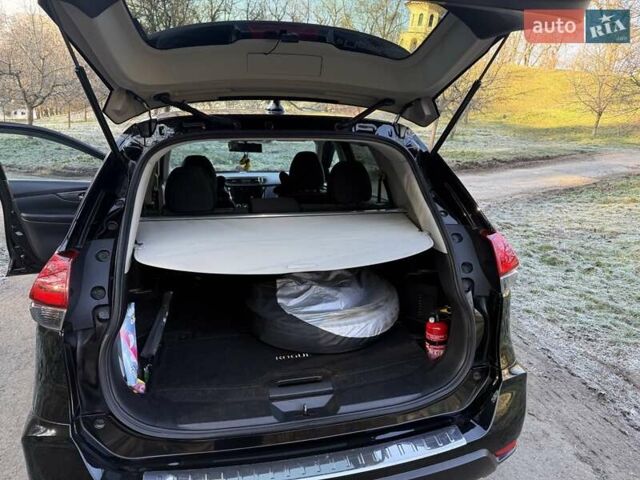 Черный Ниссан Rogue, объемом двигателя 2.49 л и пробегом 129 тыс. км за 15700 $, фото 6 на Automoto.ua