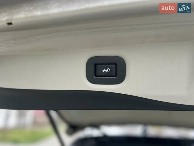 Черный Ниссан Rogue, объемом двигателя 2.5 л и пробегом 170 тыс. км за 13250 $, фото 35 на Automoto.ua