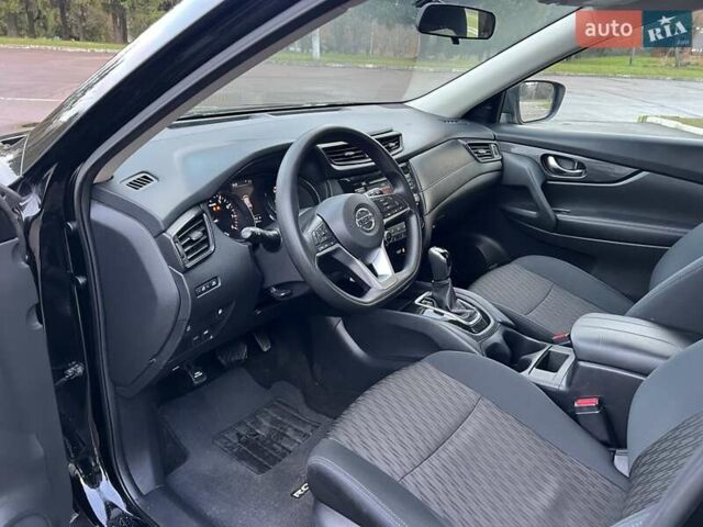 Черный Ниссан Rogue, объемом двигателя 2.5 л и пробегом 220 тыс. км за 11990 $, фото 21 на Automoto.ua