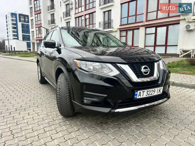 Черный Ниссан Rogue, объемом двигателя 2.5 л и пробегом 170 тыс. км за 13250 $, фото 1 на Automoto.ua