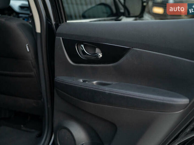 Черный Ниссан Rogue, объемом двигателя 2 л и пробегом 65 тыс. км за 17900 $, фото 41 на Automoto.ua